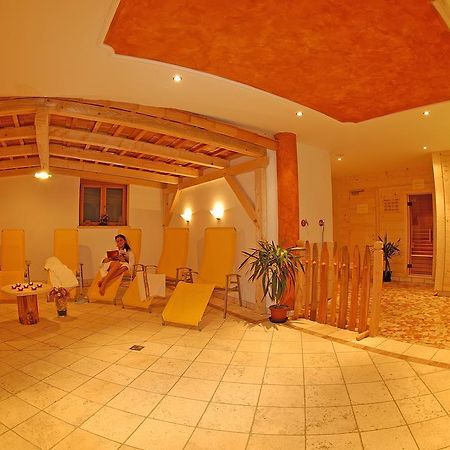 Hotel Viktoria 카스텔로토 외부 사진